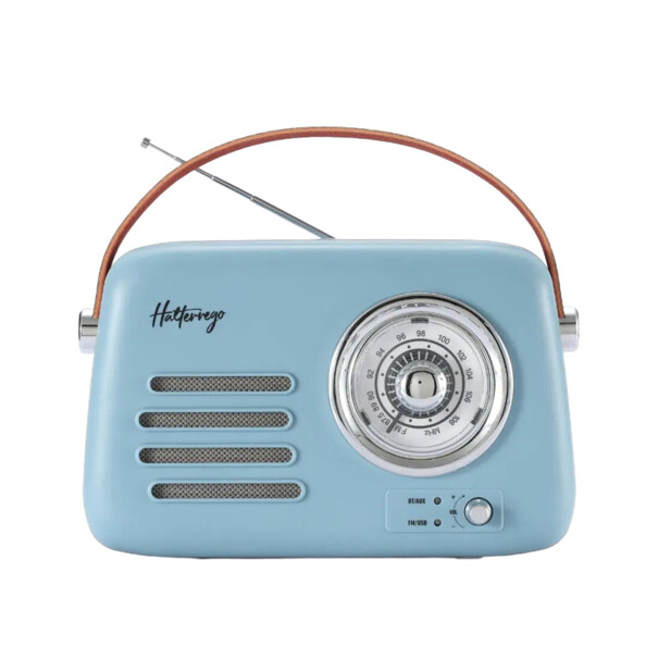 Face avant de l'enceinte radio Halterrego bleu ciel avec poignée cuir, antenne et commandes BT/AUX et FM/USB
