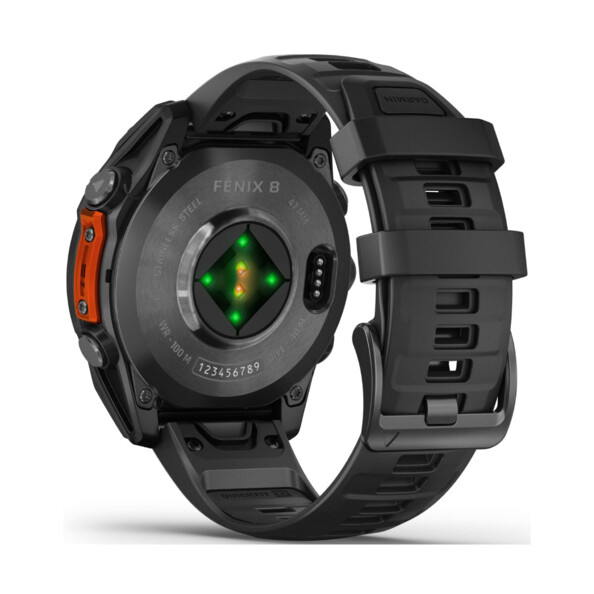 Bracelet connecté Garmin Fenix 8, vue arrière avec capteur cardiaque Elevate et fond étanche 100 m