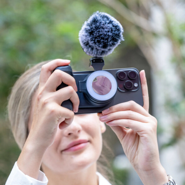 Poignée photo avec perche à selfie et lampe de poche SnapTravel Kit Pro