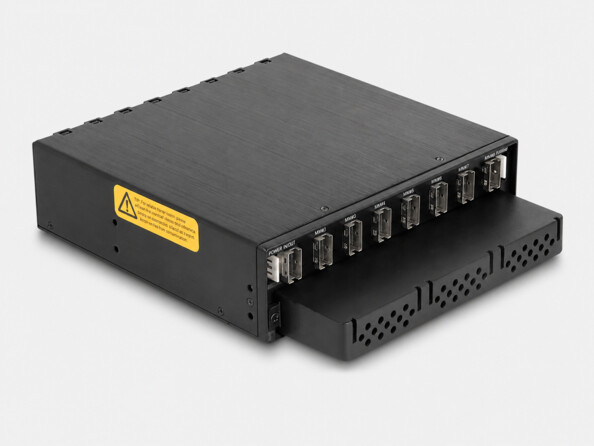 Rack mobile 5,25" pour 8 SSD M.2 NVMe