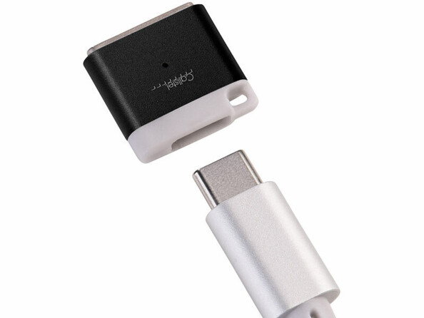 Adaptateur magnétique USB-C vers MagSafe 3 mis en situation avec câble USB-C