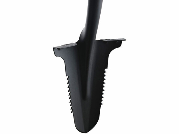 zoom sur la tête de la Bêche 115 cm avec scie double face