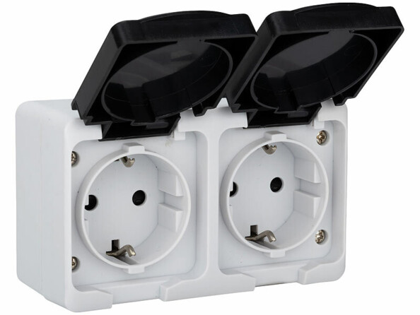 Double prise électrique étanche en saillie vue de 3/4 face