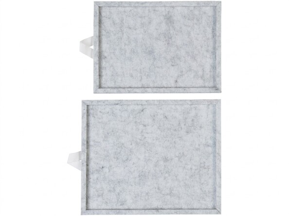 Deux tiroirs rectangulaires gris en feutrine avec cadre et languette blanche sur fond blanc