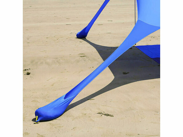 vue zoomée sur base lestée tente de plage