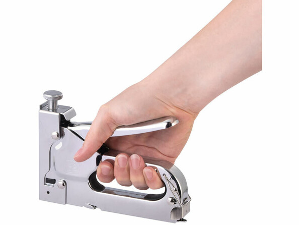 Agrafeuse à main avec 600 agrafes