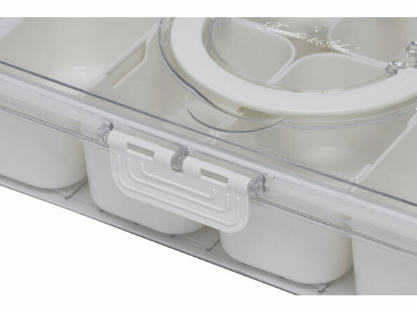 Boîte de conservation avec 8 compartiments amovibles vue zoomée sur le système de fermeture