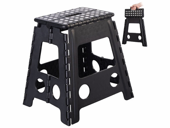 Marchepied pliable antidérapant 39 cm vu de 3/4 et plié