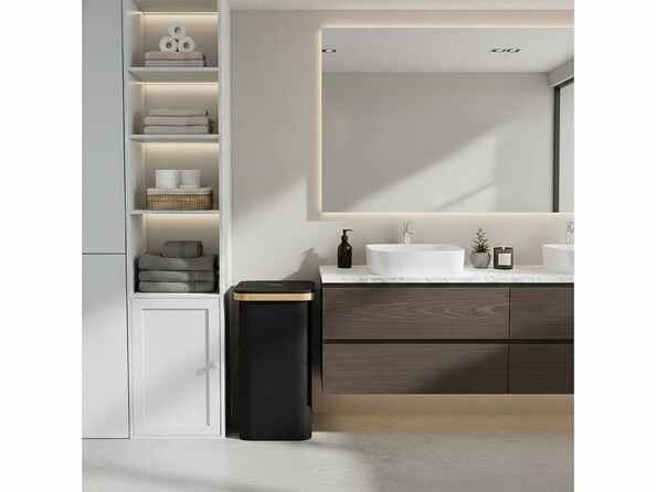 Panier à linge 150 L mis en situation dans une salle de bain