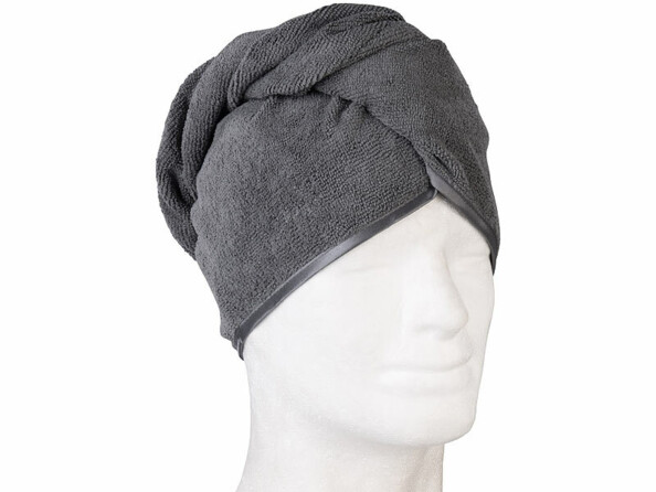 serviette turban en microfibres pour cheveux sur une tête de mannequin vue de face