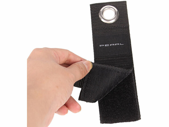 attache câbles à scratch avec oeillet de suspension