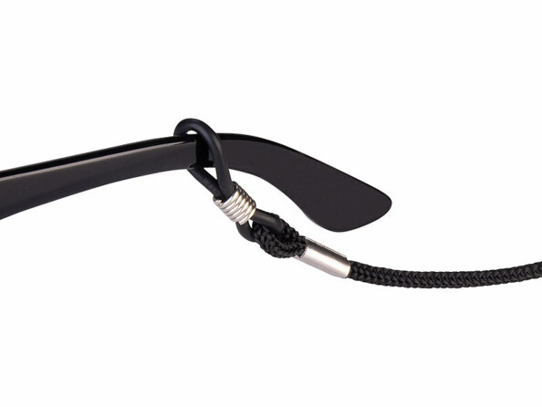 cordon de maintien fixé sur une branche de lunette vue zoomée