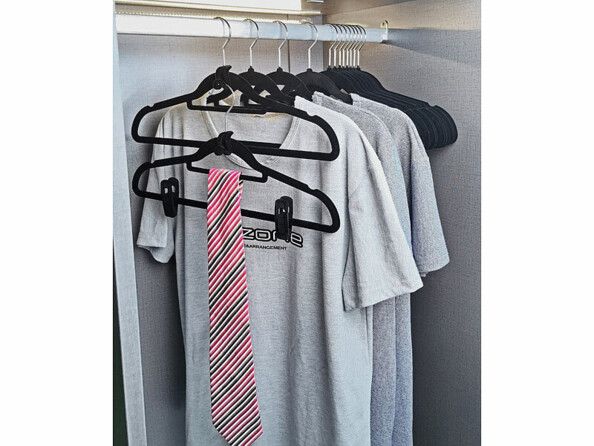 30 cintres effet velours noirs