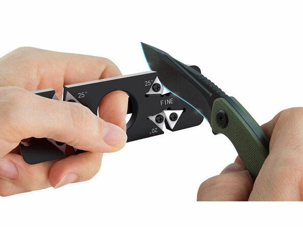 Aiguiseur manuel de poche pour couteaux avec décapsuleur et clip ceinture