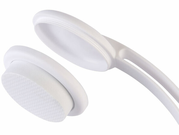 vue zoomée sur embout interchangeable de la brosse de douche