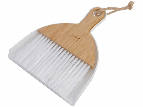 Pelle et balayette avec manche en bambou