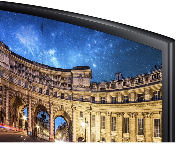 La qualité d'image FHD de l'écran incurvé de 24 pouces.