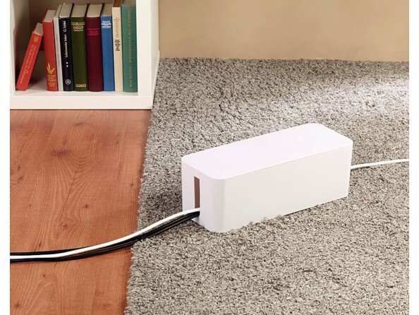 Boîte de rangement pour une multiprise et ses câbles