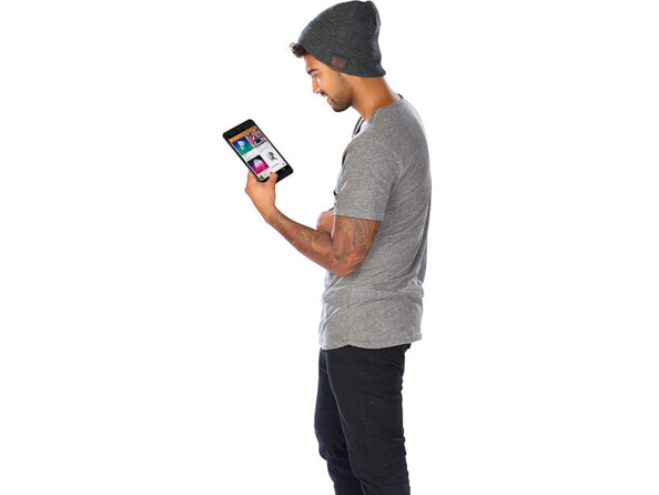 Bonnet ''Beanie'' Bluetooth mise en situation avec la fonction mains libres