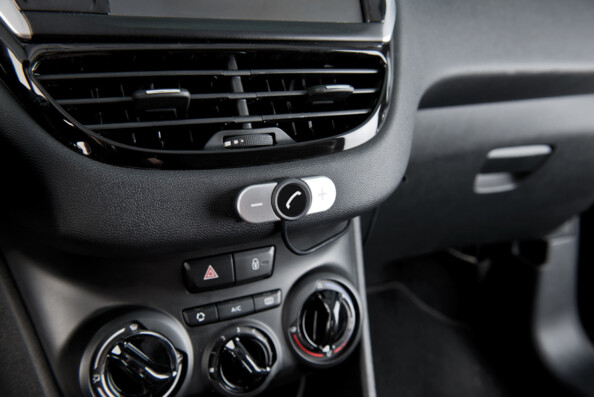 Dispositif bluetooth pour autoradio avec fonctions mains libres & streaming (Reconditionné)