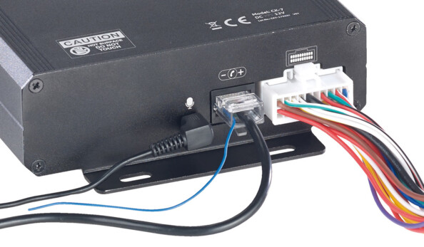 Dispositif bluetooth pour autoradio avec fonctions mains libres & streaming (Reconditionné)