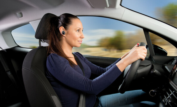 Mini oreillette Bluetooth 4.0 avec chargeur 2x USB pour prise allume-cigare 12V