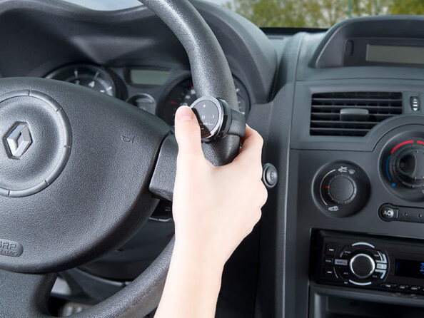 Télécommande média & déclencheur sur un volant