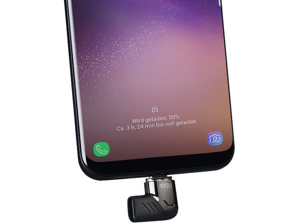 adaptateur coudé magnétique USB-C avec power delivery 100 W mise en situation sur un smartphone