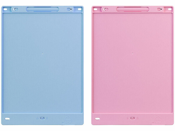 Deux ardoises numériques bleue et rose vue de face avec écrans noirs vierges et coques mates