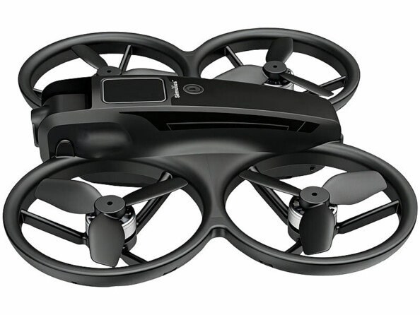 Drone Simulus GH-735 noir en vue de trois-quarts basse avec boutons de contrôle et caméra frontale