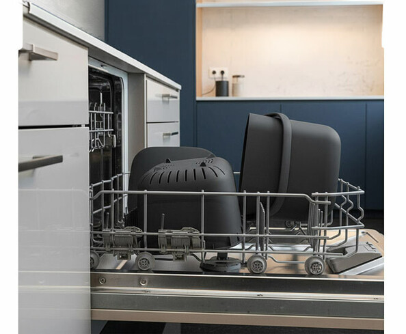 Poubelle à déchets organiques mise en situation dans un lave vaisselle