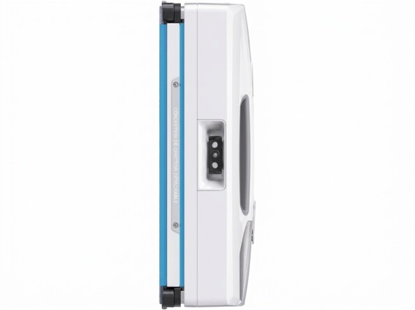 Vue de profil du robot lave-vitres Sichler PR-410 blanc avec bande de nettoyage bleue, poignée et capteurs latéraux