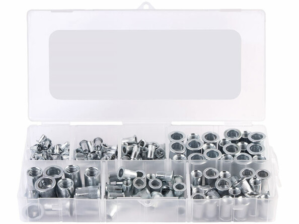 boité avec 250 écrous filetés