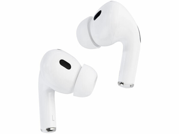 Deux écouteurs intra-auriculaires blancs, embouts en silicone, grilles noires et bases argentées sur fond blanc