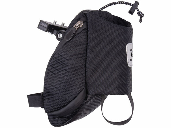 Sacoche de selle réfléchissante 1 L pour vélo avec porte bidon vue de face