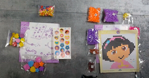Boite d'activités DORA - création de colliers & bracelets + perles à repasser