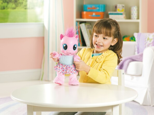 Peluche parlante My Little Pony : Premiers pas de Pinkie Pie
