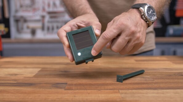 Vue sur les lampes LED et le haut parleur.