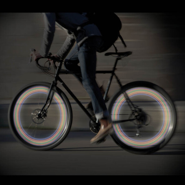 Lumière LED sur valve de roue pour vélo