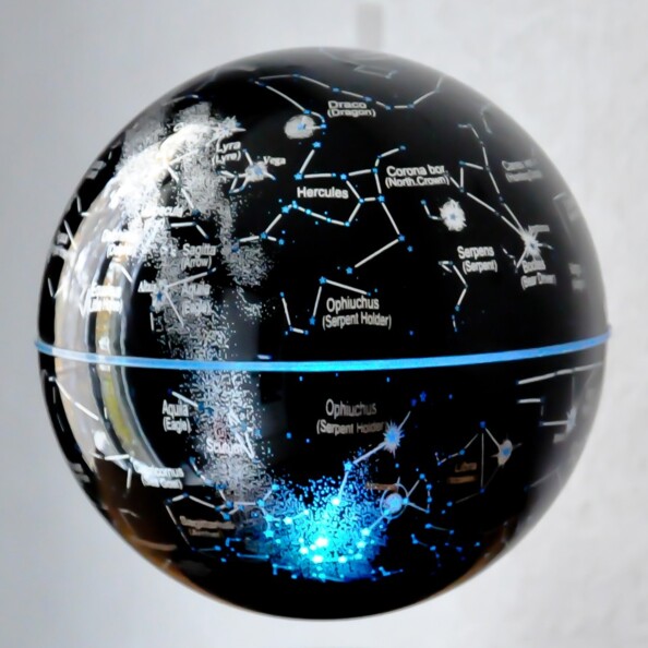 Globe à lévitation magnétique avec carte des constellations (Reconditionné)
