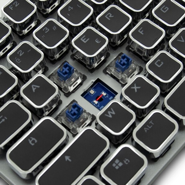 Le swith du clavier opto-mécanique XPERT-K1100 Spirit of Gamer.
