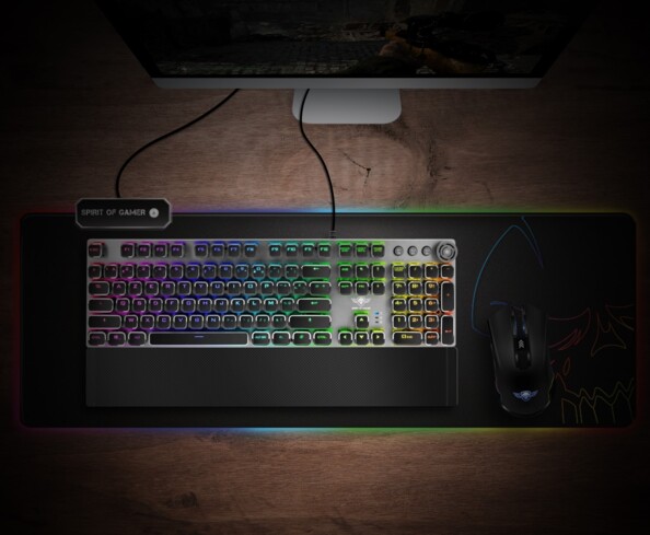 Mise en situation du clavier XPERT-1100 opto-mécanique rétroéclairé.