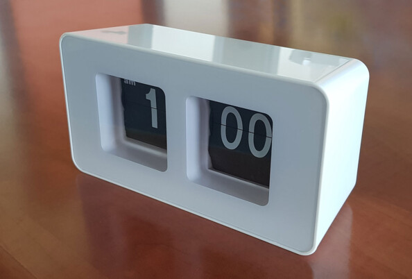 Horloge du bureau style "aéroport"