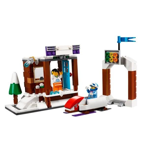 Station de luge d'été fabriquée à partir du set LEGO Creator Le chalet de montagne.