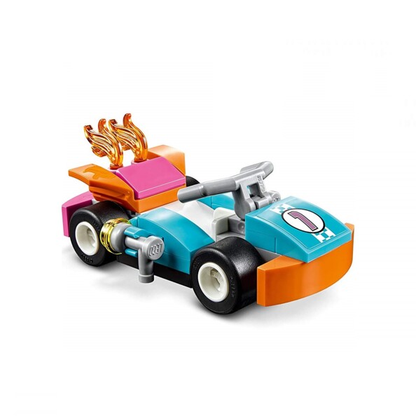 LEGO Friends le kart de Dean dans l'atelier de customisation.