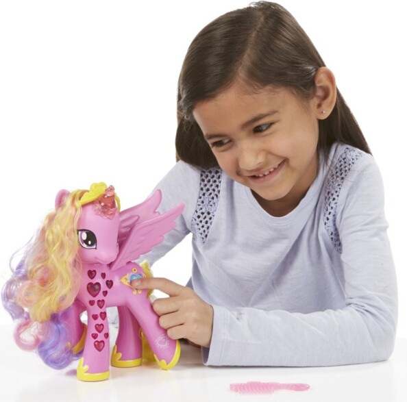 My Little Pony : Princesse Cadance "Cœurs lumineux"