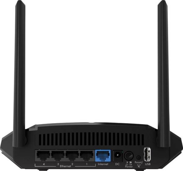 Routeur wifi Nighthawk R6120 avec 4 ports Fast Ethernet et 1 port USB.
