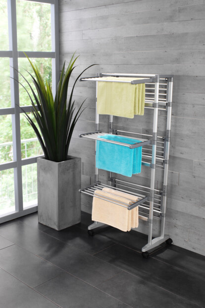 Séchoir-tour pliable avec roulettes