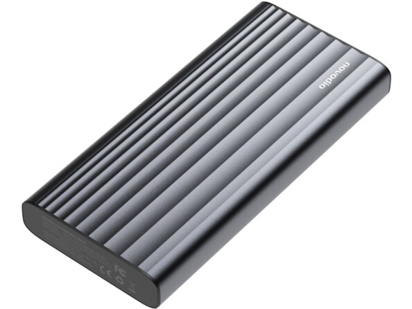 Vue du dessus de biais sur le boîtier coloris gris rainuré avec spéciifications techniques de la batterie d'appoint