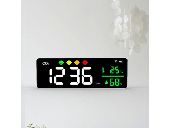 Capteur de qualité de l'air secteur rectangulaire avec affichage de la température, de l'humidité de l'air de la concentration en dioxyde de carbone